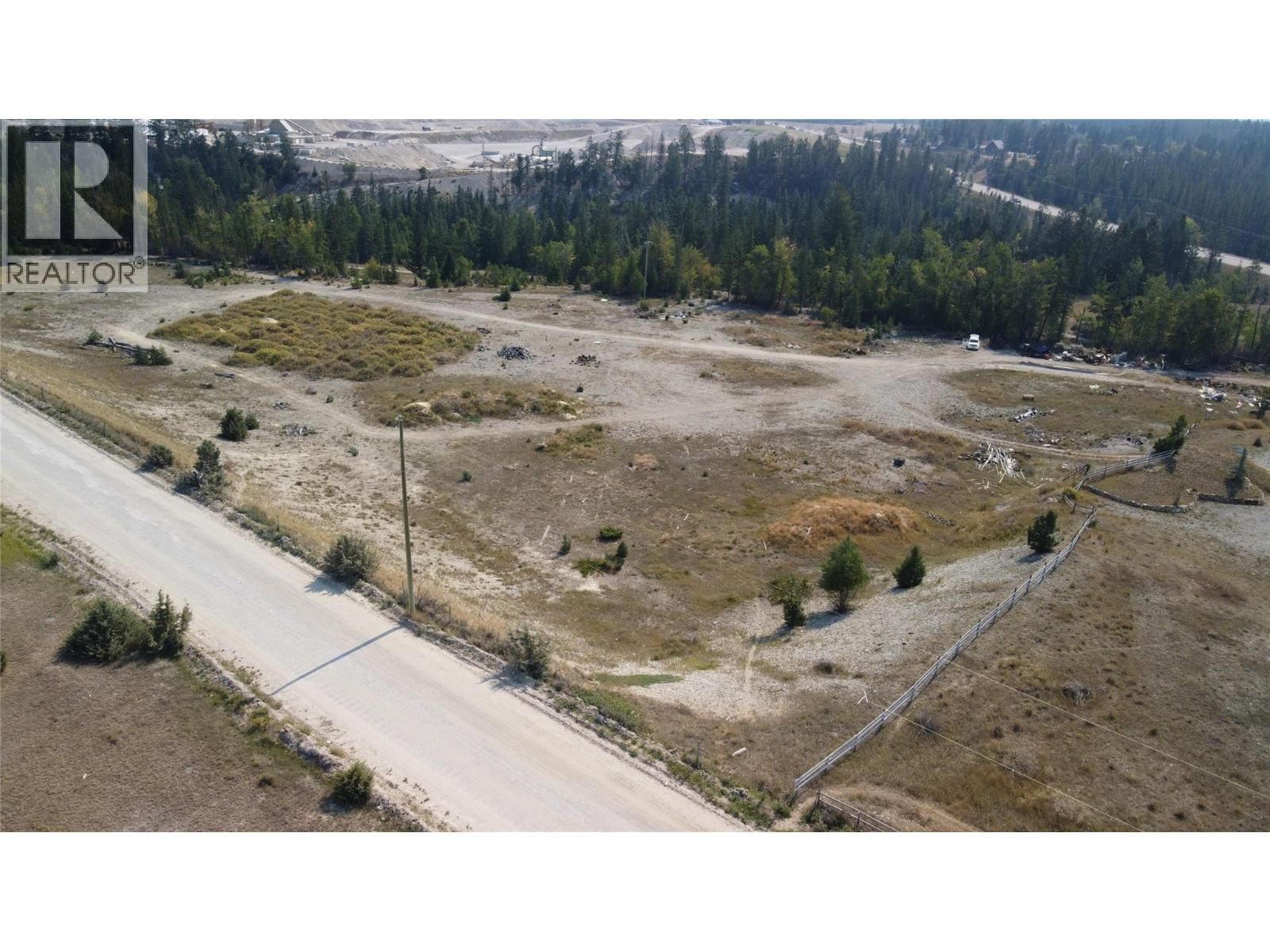 93 Bc-95 #1 Hwy, Windermere, BC V0B 2L0