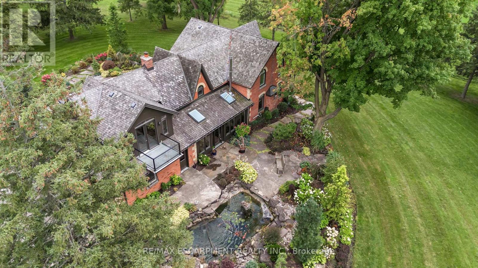 1399 Safari Rd, Hamilton, ON L8B 1S6