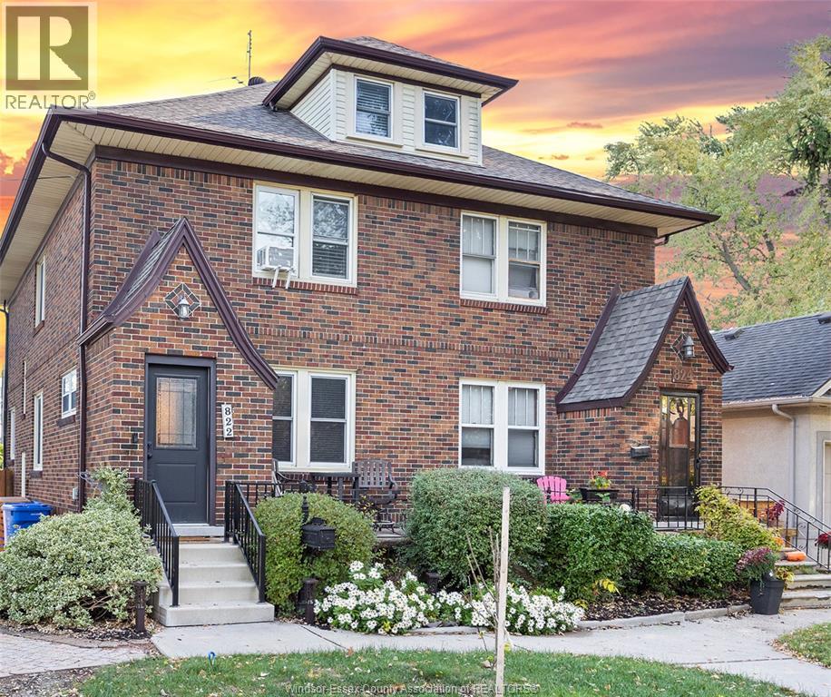 822 Fairview Blvd, Windsor, ON N8S 3E5