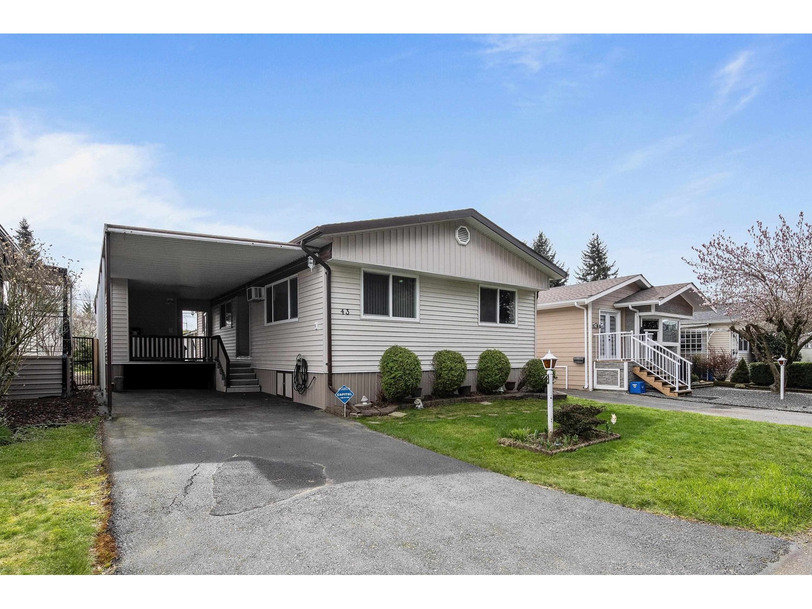 31313 Livingstone Avenue Unit 43, Abbotsford, BC V2S 1M3