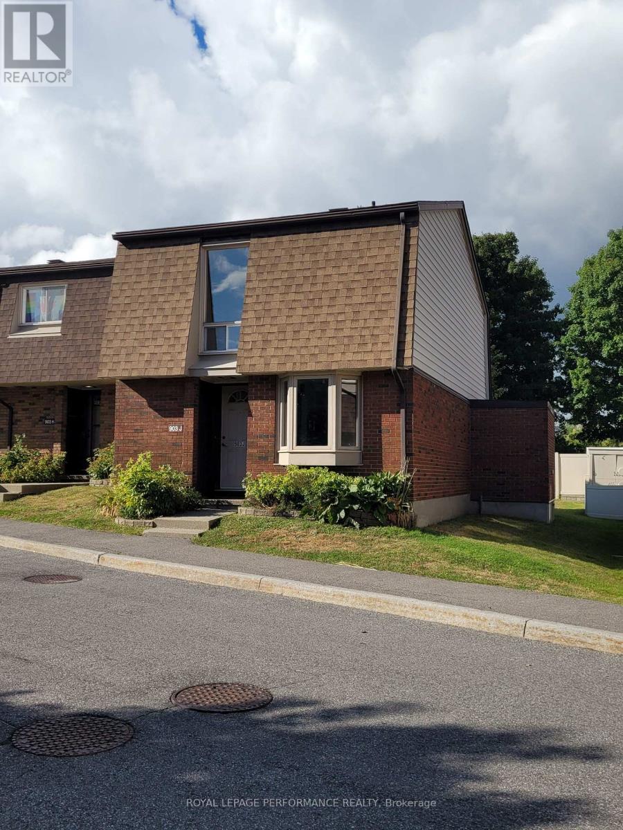 903 Elmsmere Rd #j, Ottawa, ON K1J 1J1
