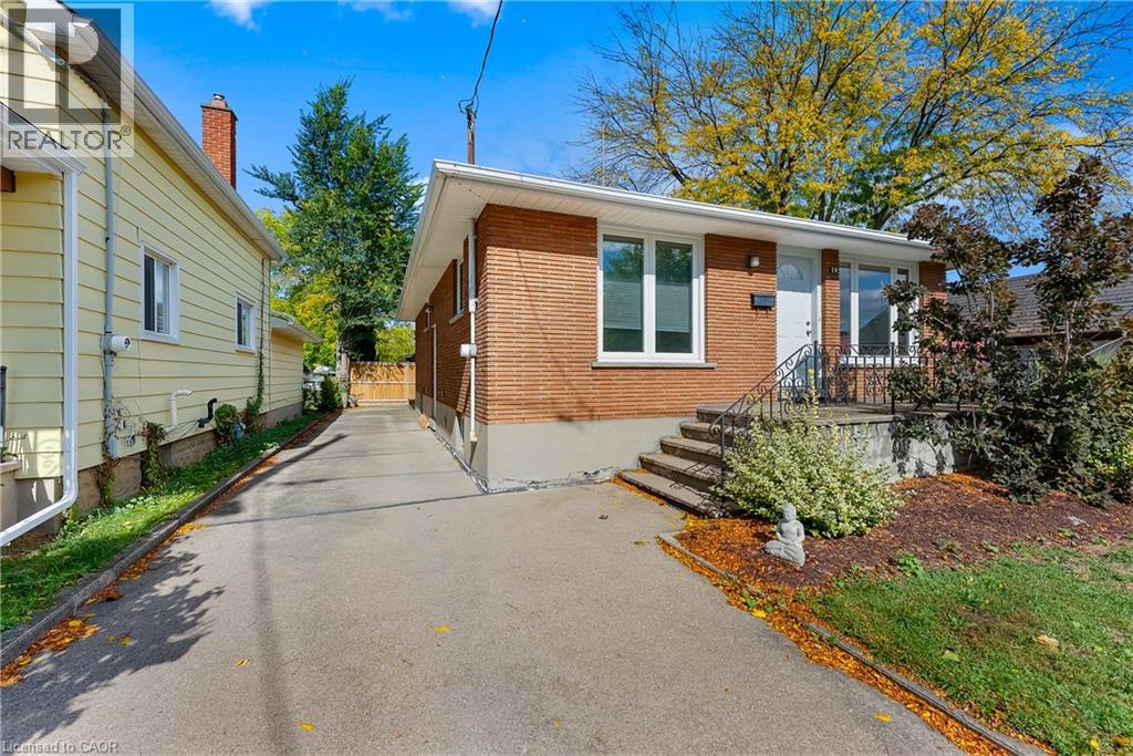 19 Moote St, St. Catharines, ON L2N 1B3