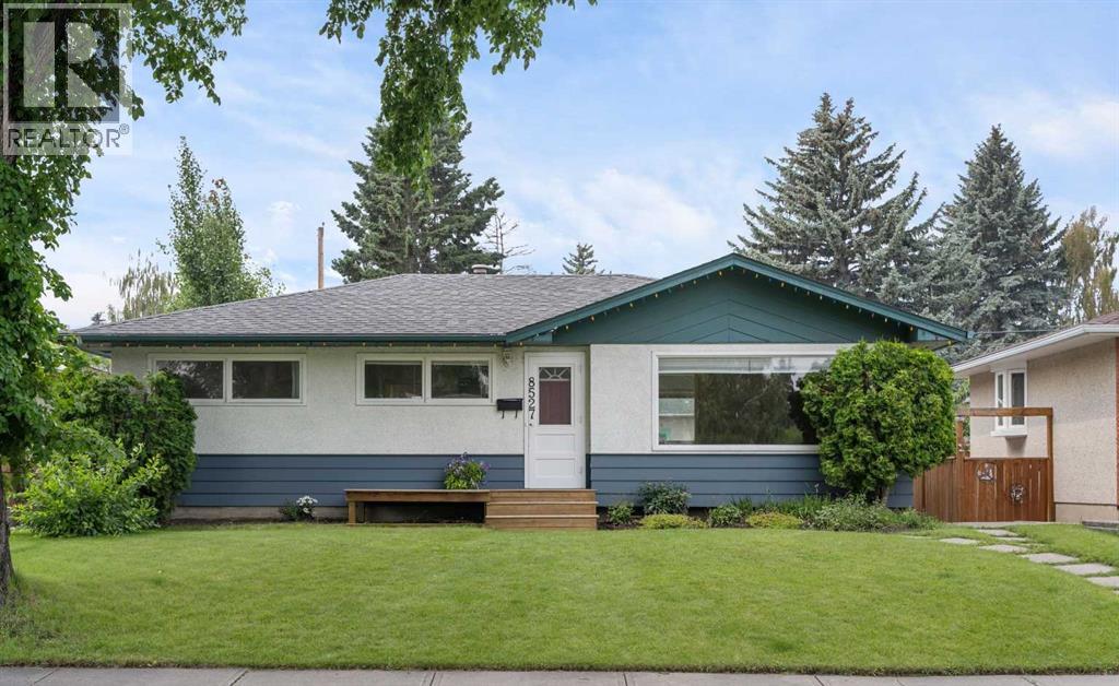8527 Athabasca St SE, Calgary, AB T2H 1S2