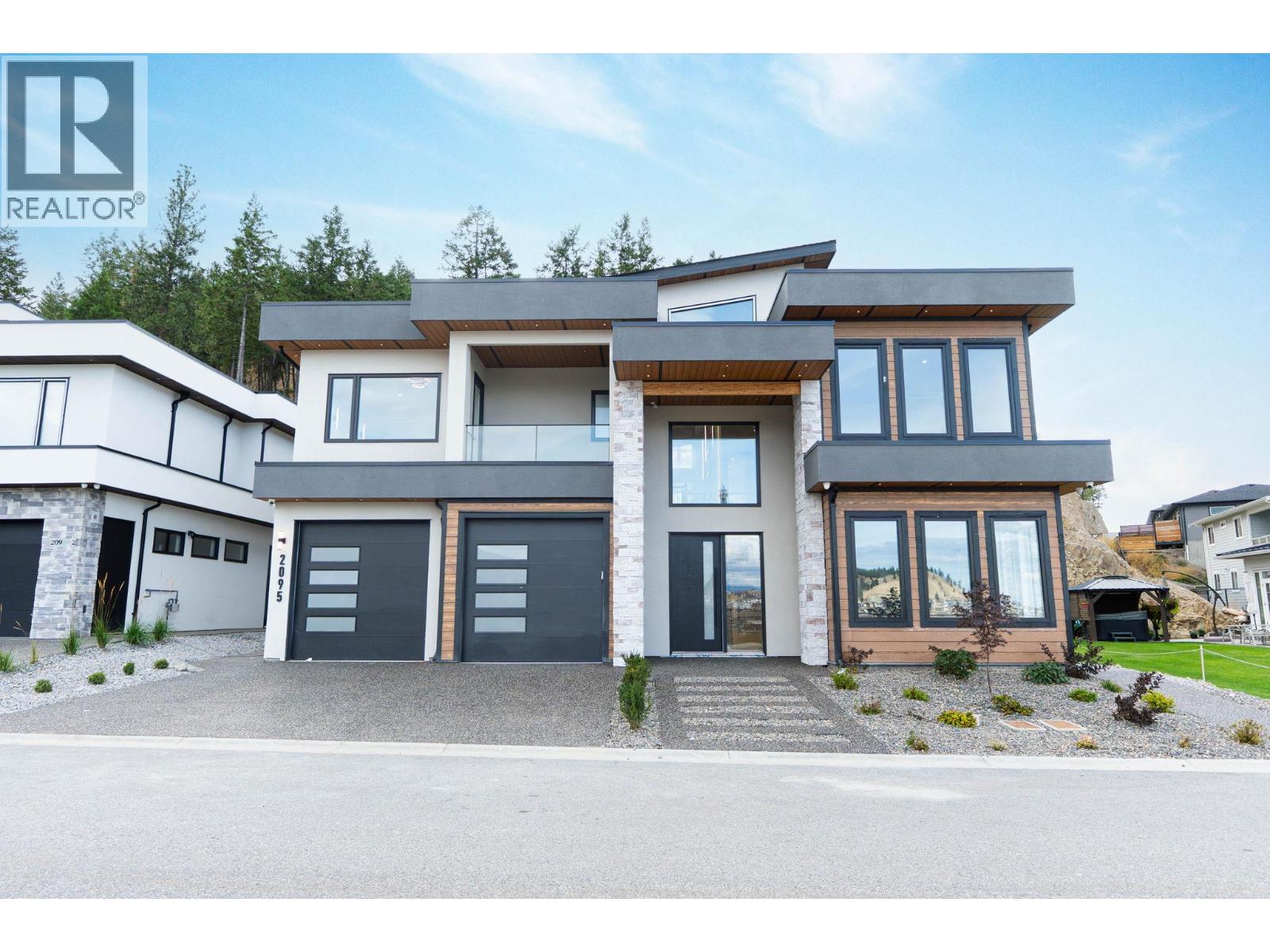 2095 Cortina Dr, Kelowna, BC V1P 1V1
