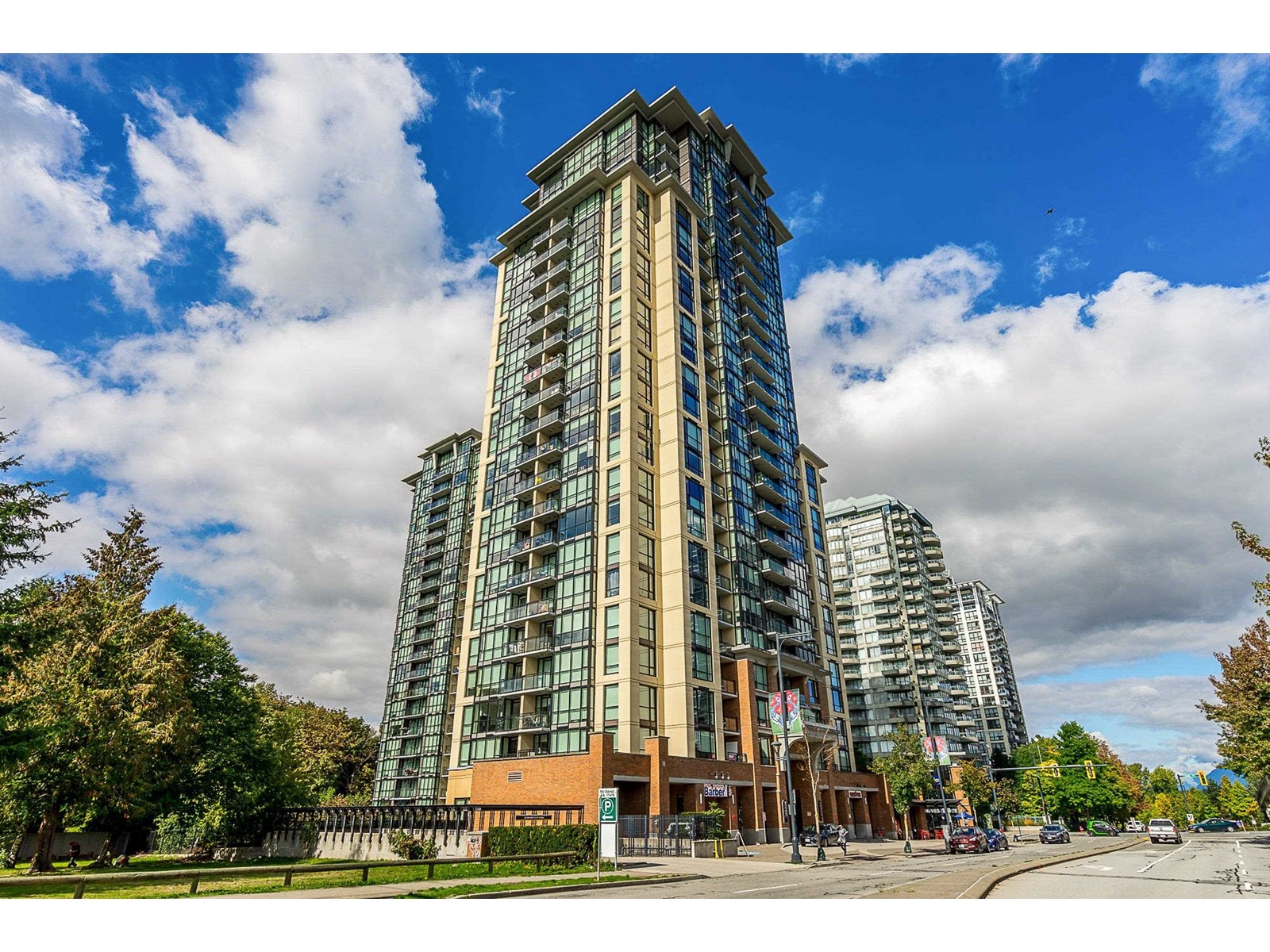 10777 University Drive Unit 507, Surrey, BC V3T 0E6