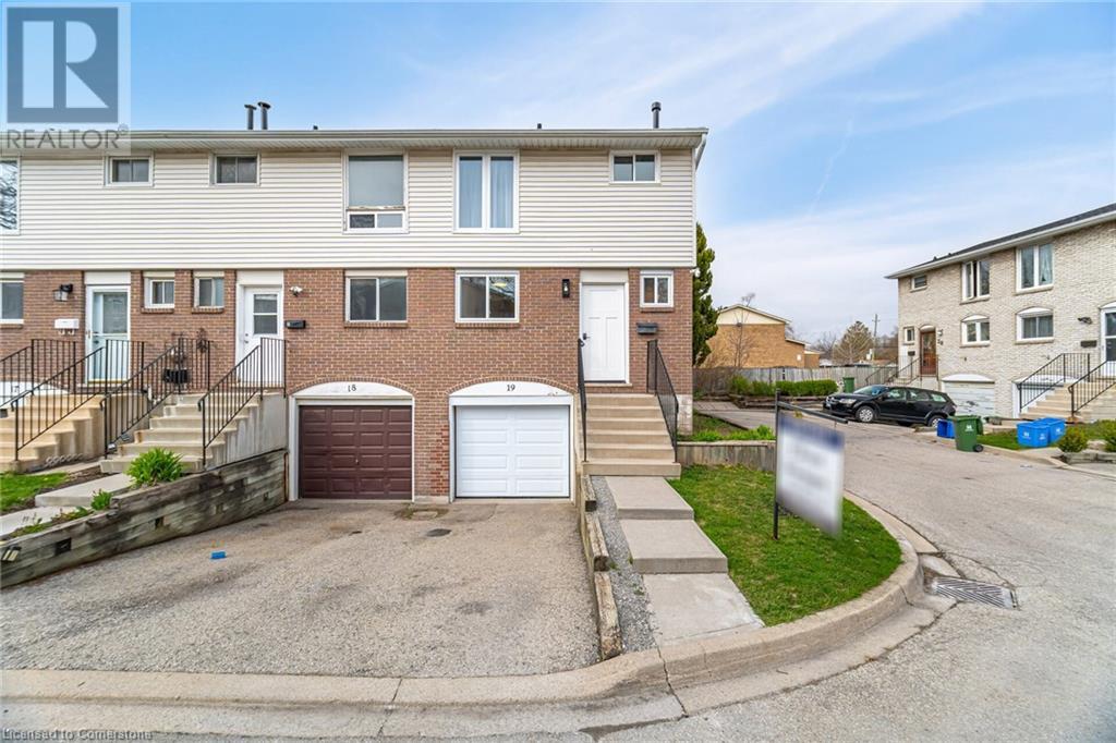 120 Quigley Road Unit 19, Hamilton, ON L8K 6L4