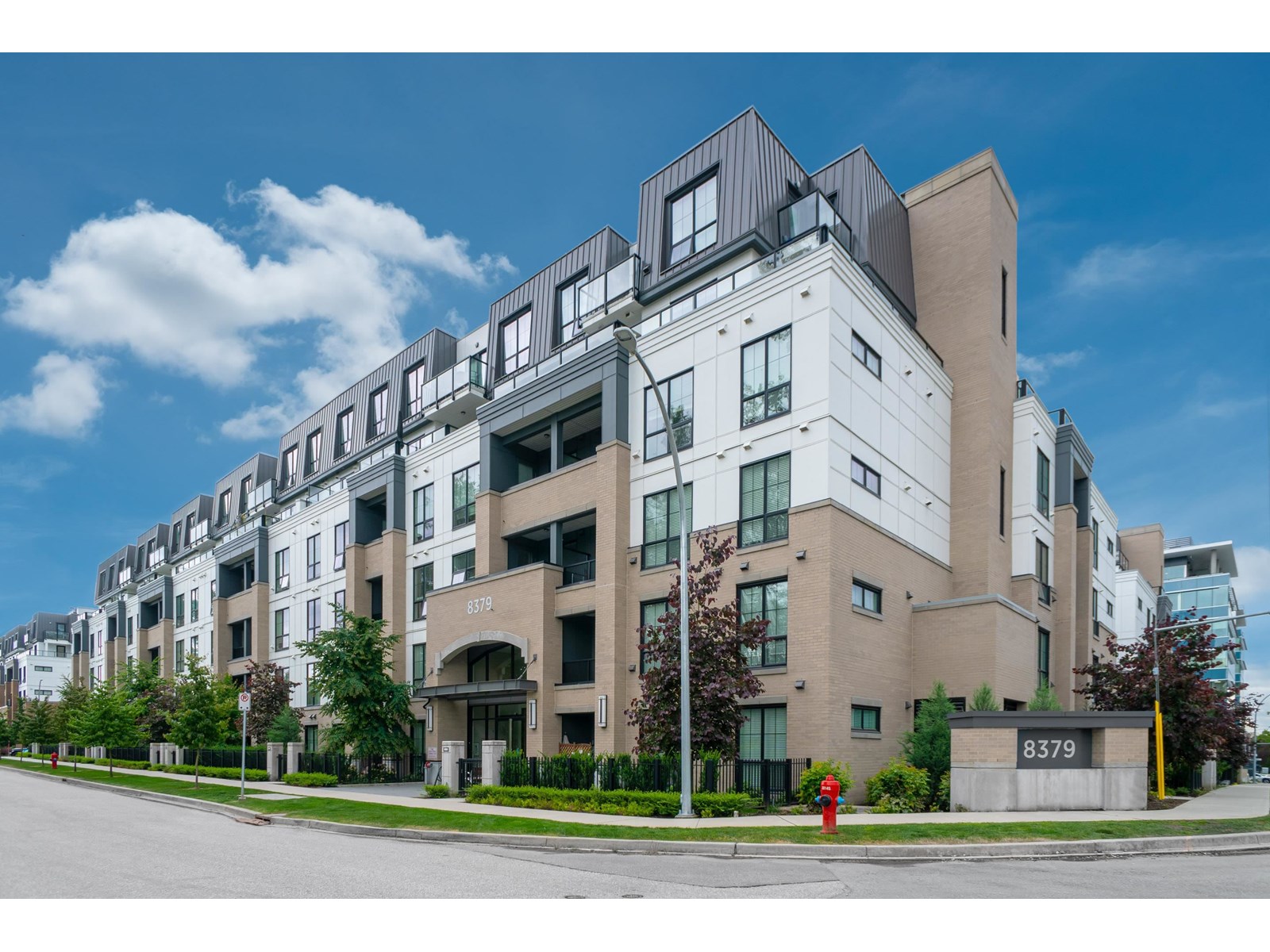 8379 201 Street Unit 409, Langley, BC V2Y 3S6