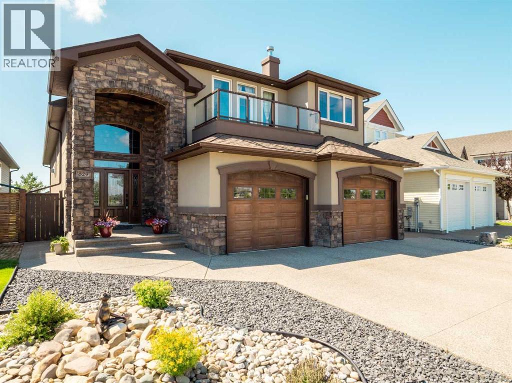 629 Southgate Blvd S, Lethbridge, AB T1K 5R5