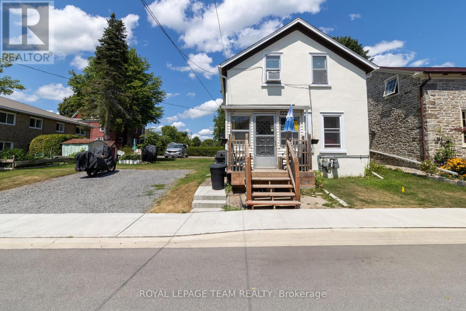122 Dibble St E, Prescott, ON K0E 1T0