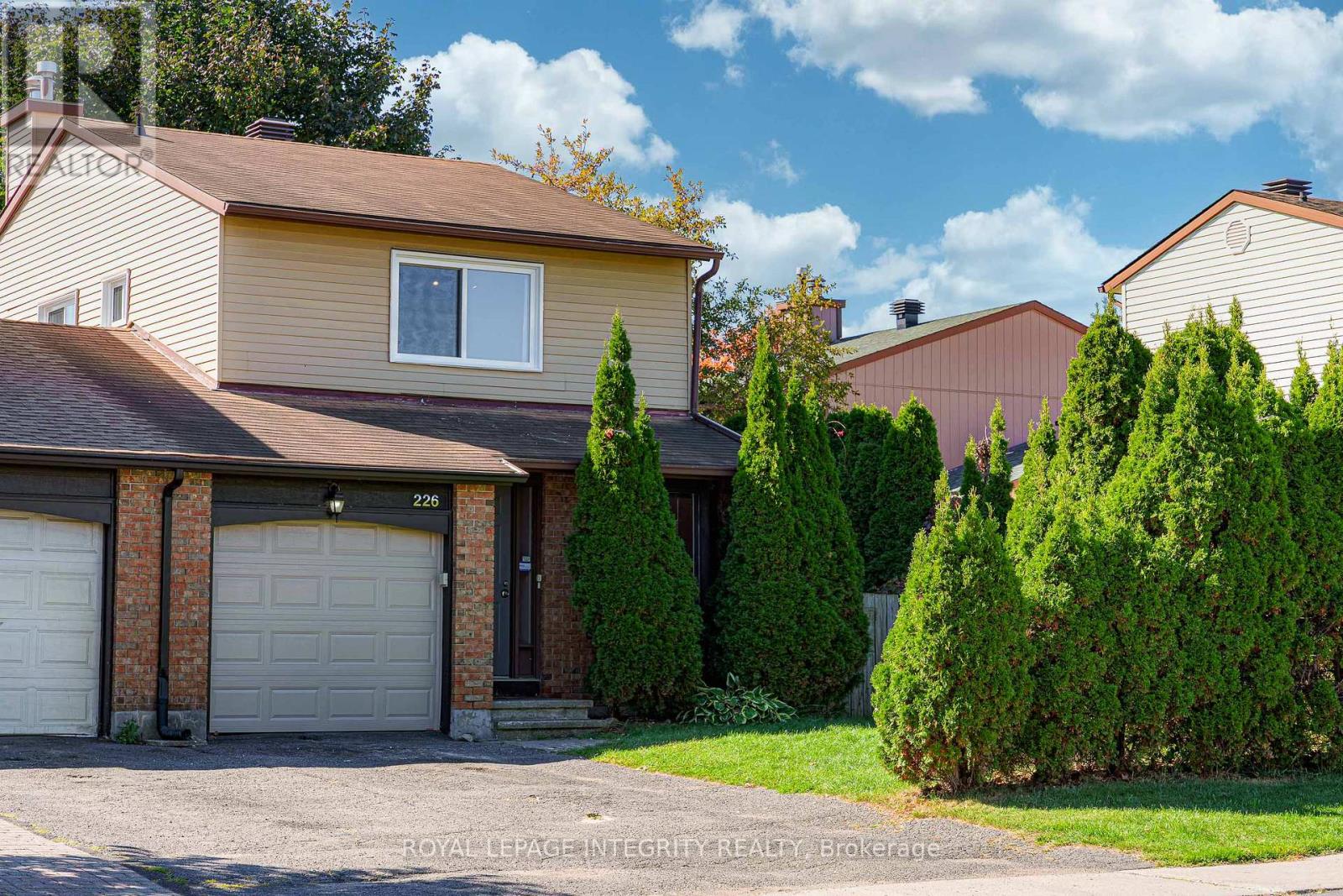 226 Sherway Dr, Ottawa, ON K2J 2G3