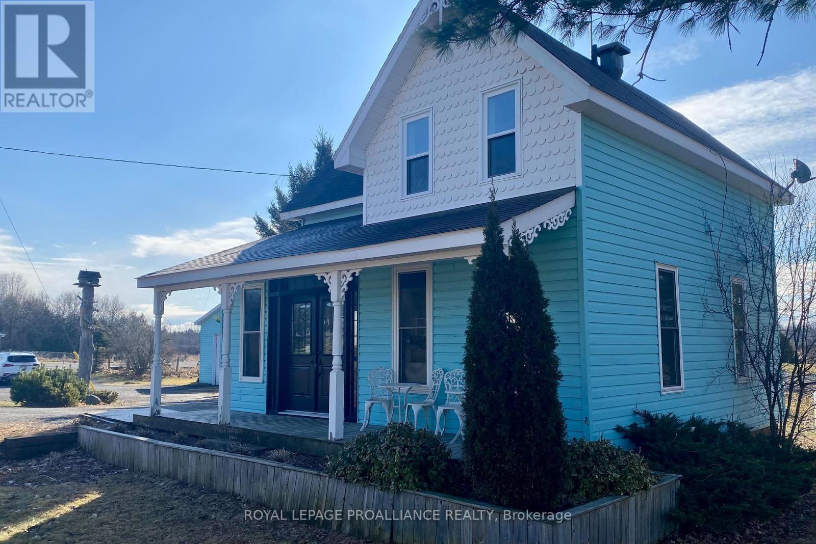 74 Quabbin Rd #FRNT a, Front of Yonge, ON K0E 1R0