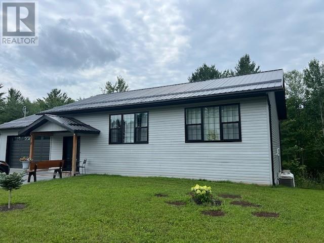 6 Parkview, St. Charles, ON P0M 2W0