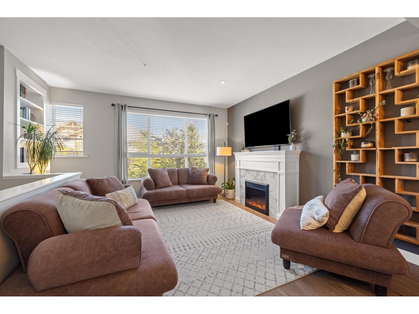 7059 210 Street Unit 2, Langley, BC V2Y 0T2