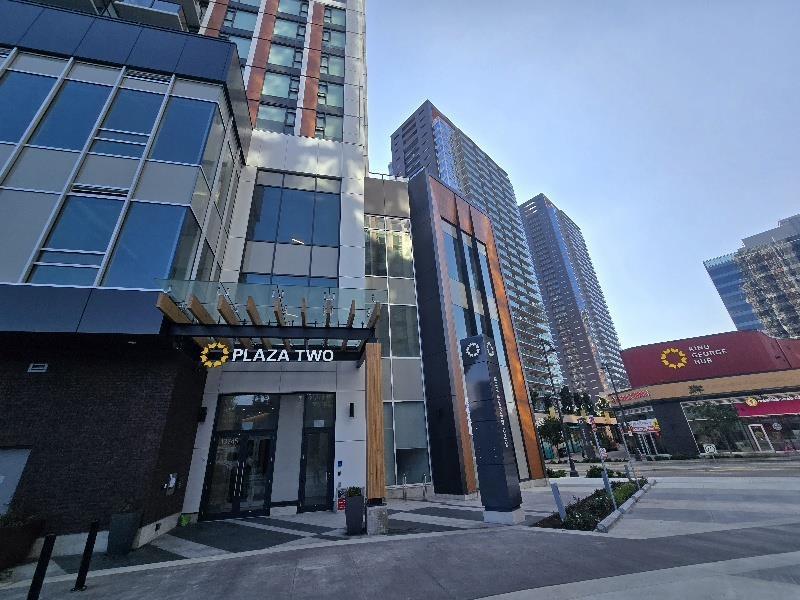 13745 George Junction Unit 804, Surrey, BC V3T 0V8