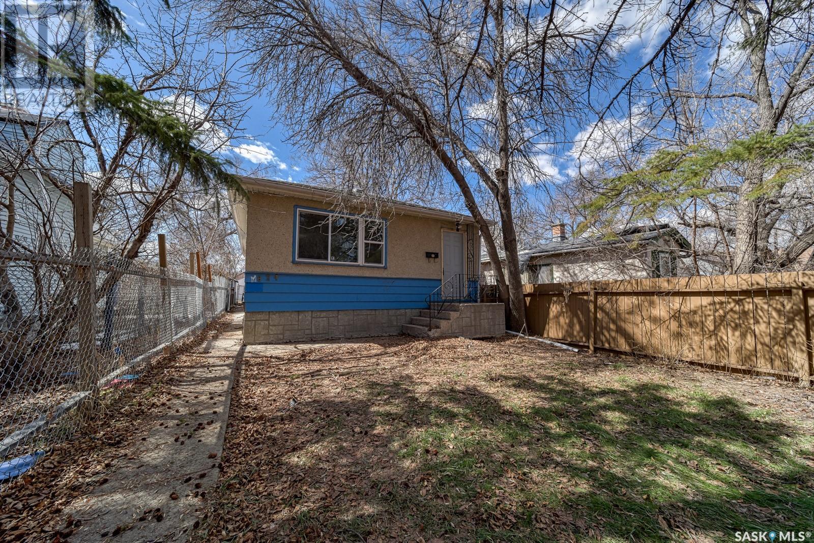 824 Retallack St, Regina, SK S4T 2G8