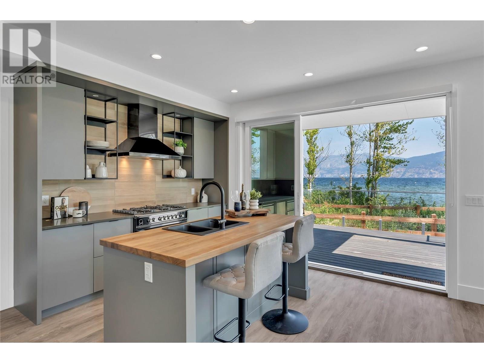 3180 Landry Cres, Summerland, BC V0H 1Z9