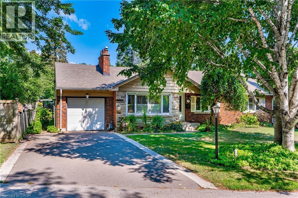 557 Stillwater Cres, Burlington, ON L7T 3M8