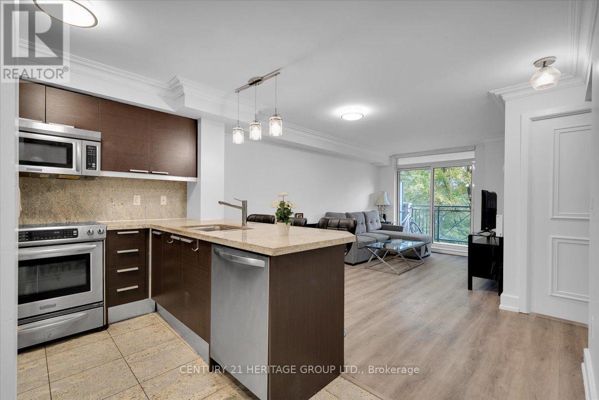 219 650 Sheppard Ave E, Toronto, ON M2K 1B7