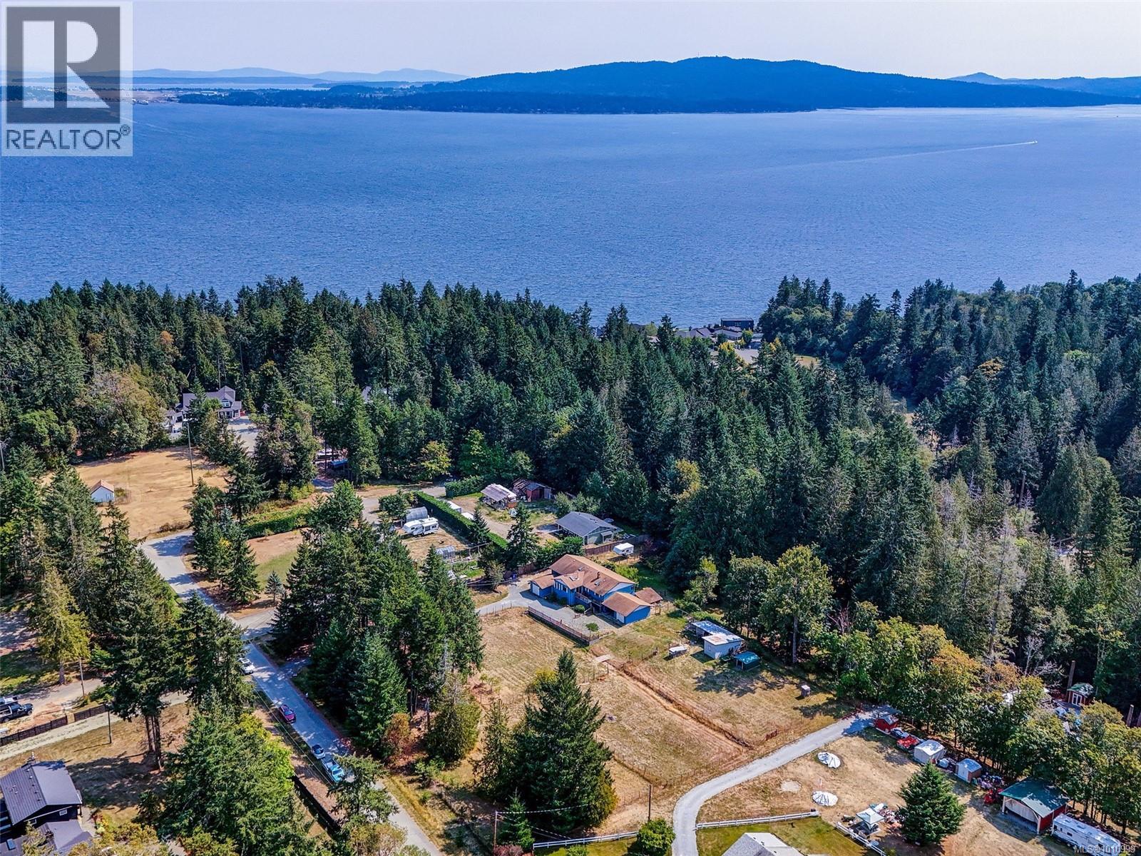 510 Voutrait Rd, Mill Bay, BC V0R 2P3