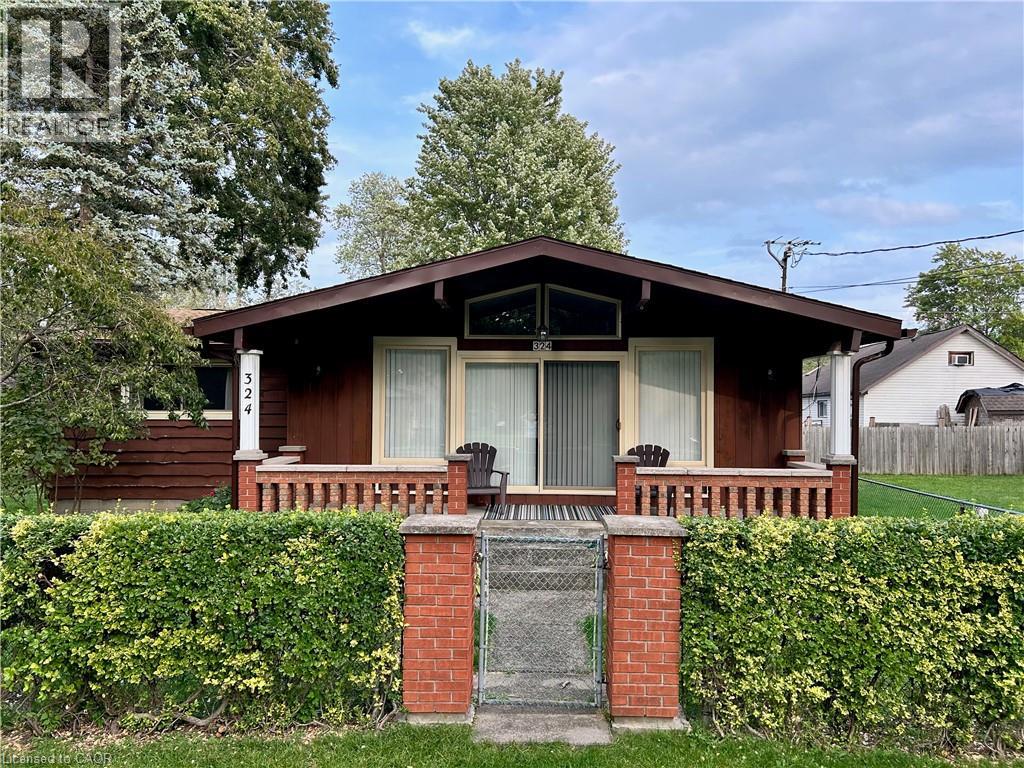324 Oakwood Ave, Fort Erie, ON L0S 1B0