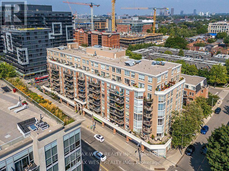 209 1000 King St W, Toronto, ON M6K 3N1