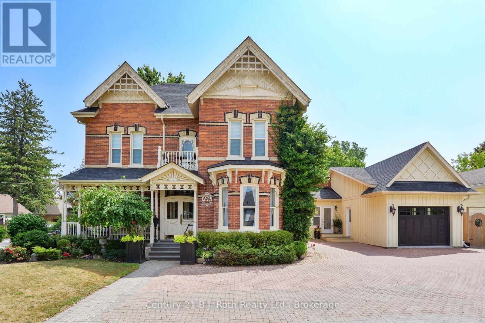 241 Mississaga St W, Orillia, ON L3V 3B7