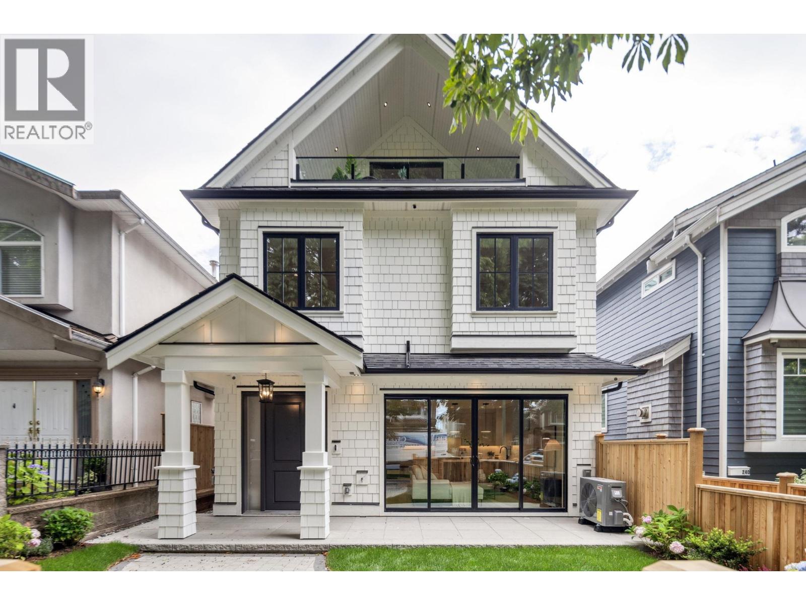 250 E 39th Avenue Unit 2, Vancouver, BC V5W 1K2