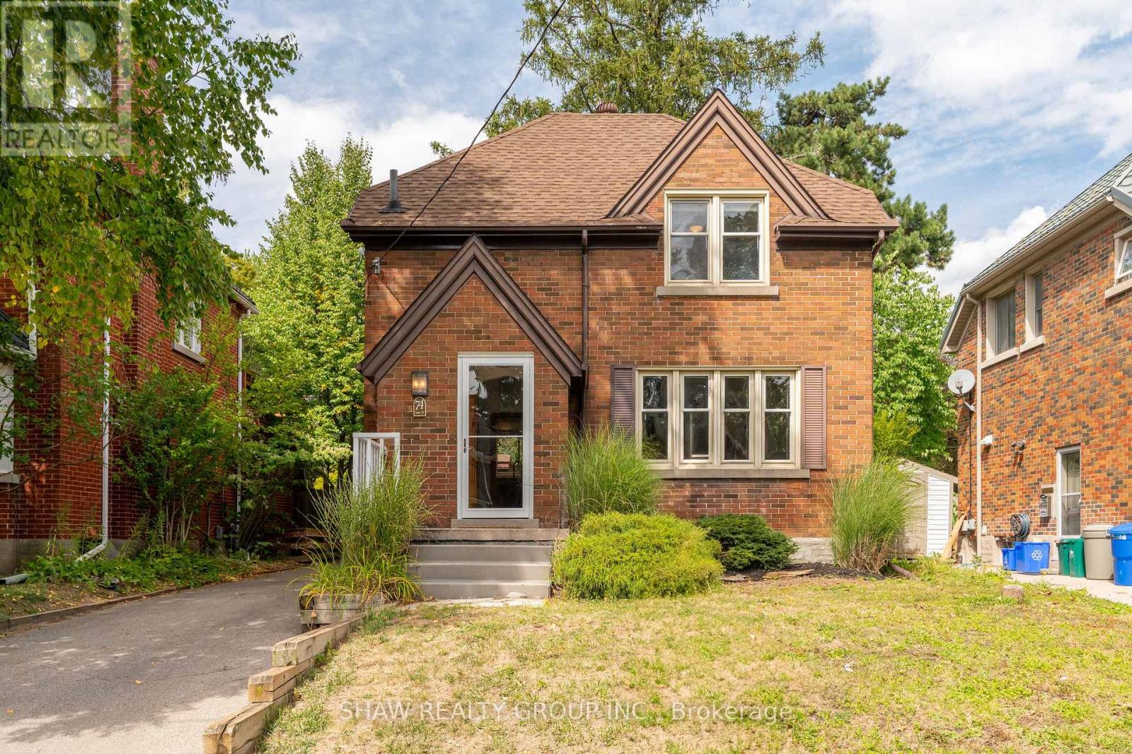 74 Dane St, Kitchener, ON N2H 3H7