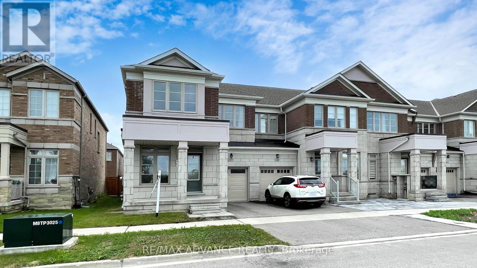 127 Decast Cres, Markham, ON L6B 1N8