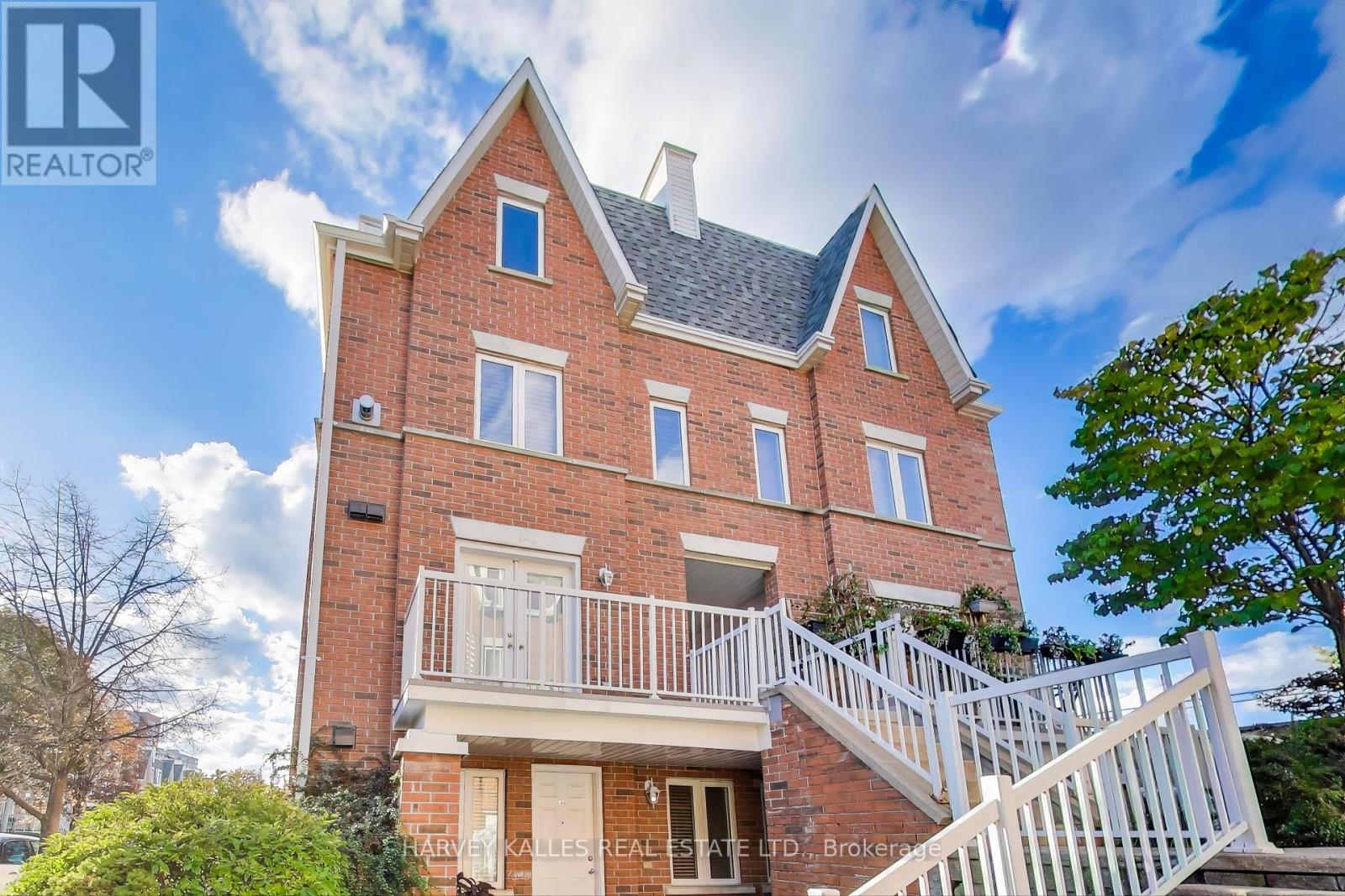 3404 12 Sudbury St, Toronto, ON M6J 3W7