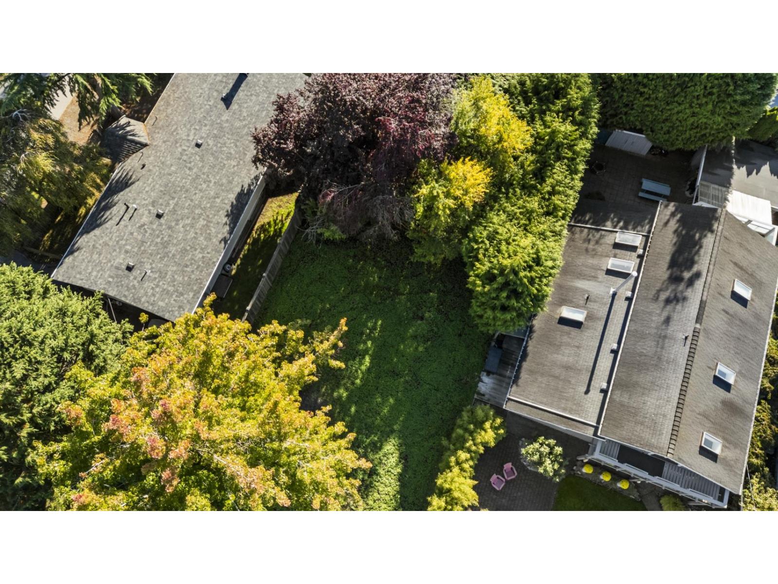 12276 Agar St, Surrey, BC V4A 3C2