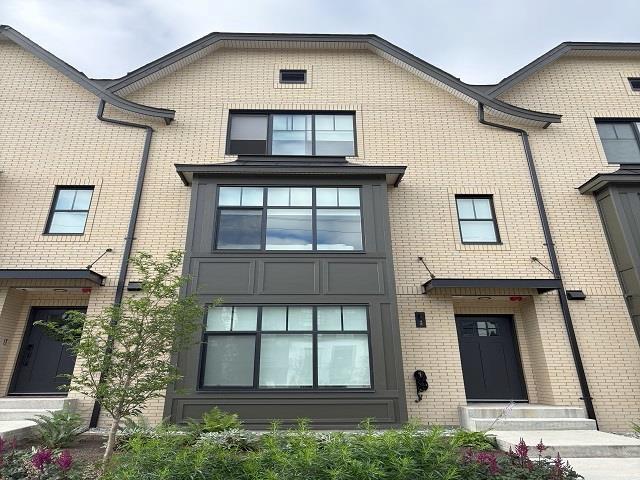 2350 165 Street Unit 43, Surrey, BC V3Z 1J9
