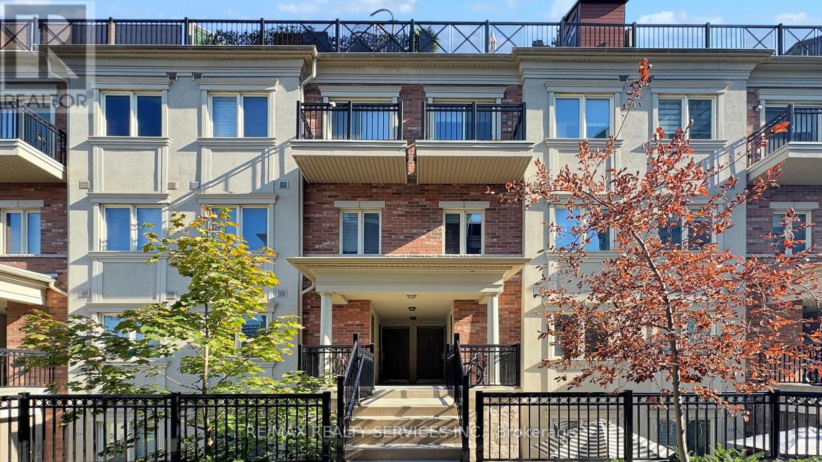 218 17 Coneflower Cres, Toronto, ON M2R 2Y9