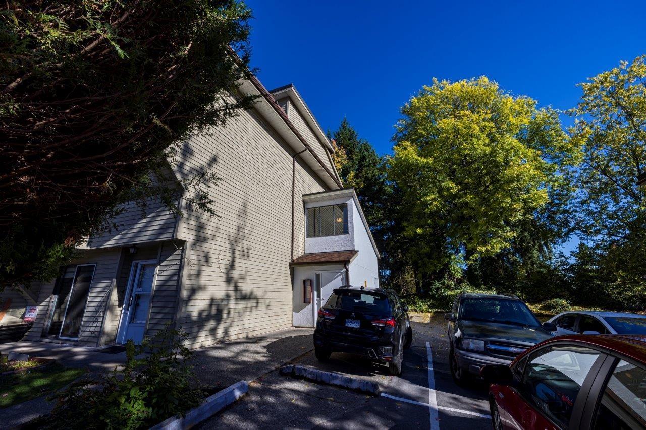 7144 133b Street Unit 203, Surrey, BC V3W 8A4