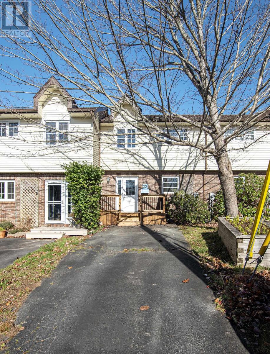 33 Braeside Ct, Dartmouth, NS B2X 3M9