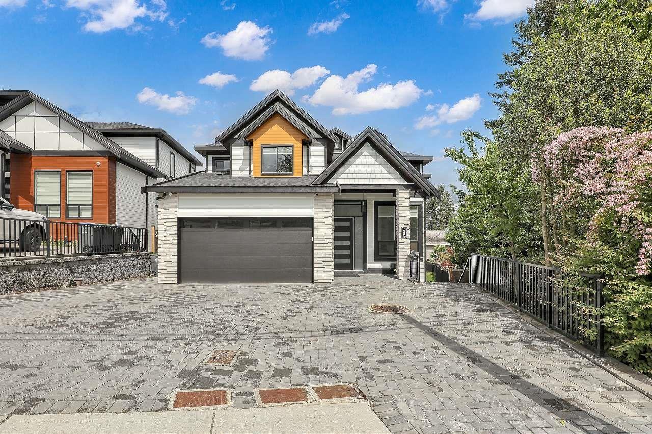 14271 Grosvenor Rd, Surrey, BC V3R 5H2