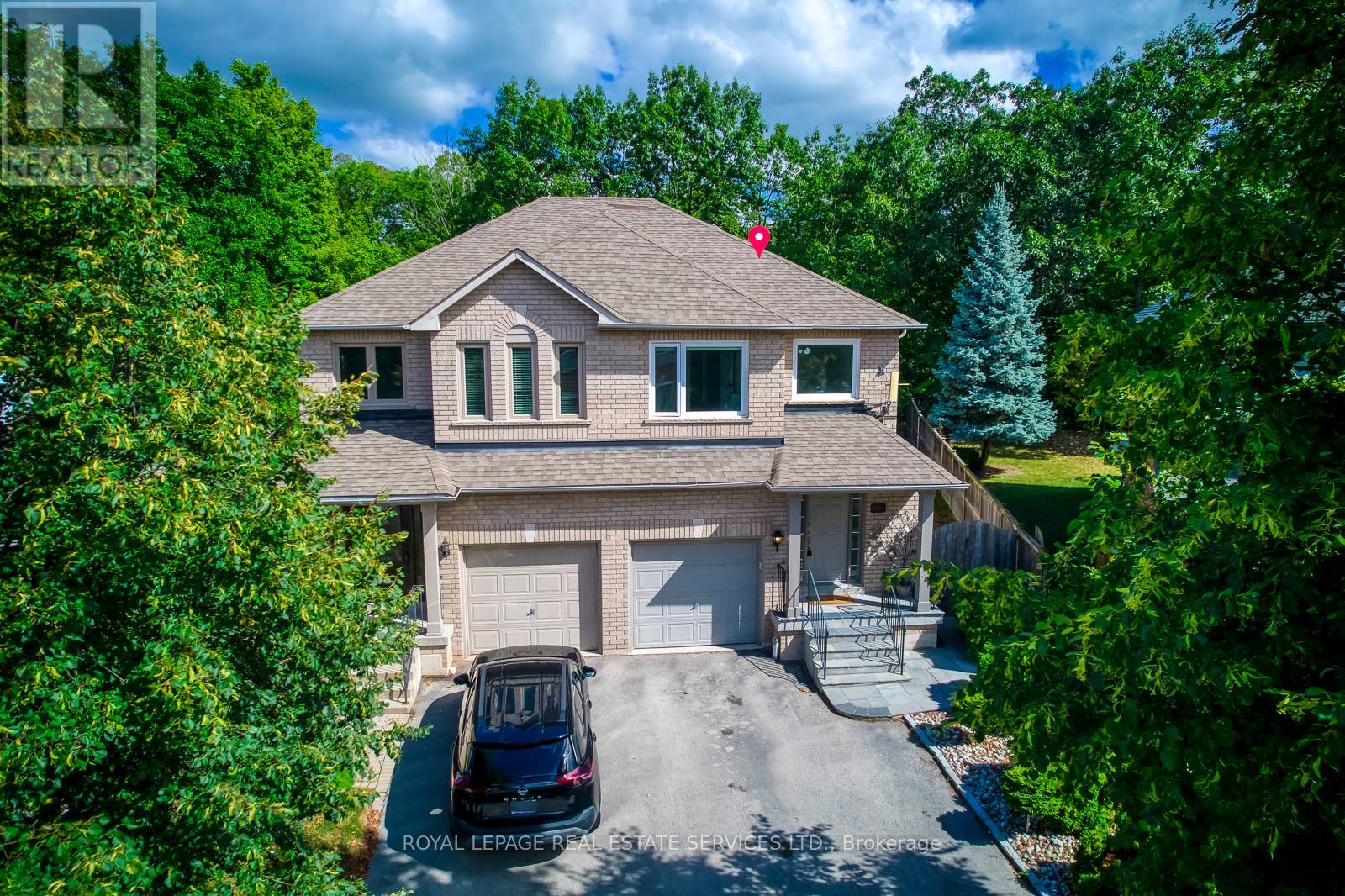 5151 Falconcrest Dr, Burlington, ON L7L 6K4