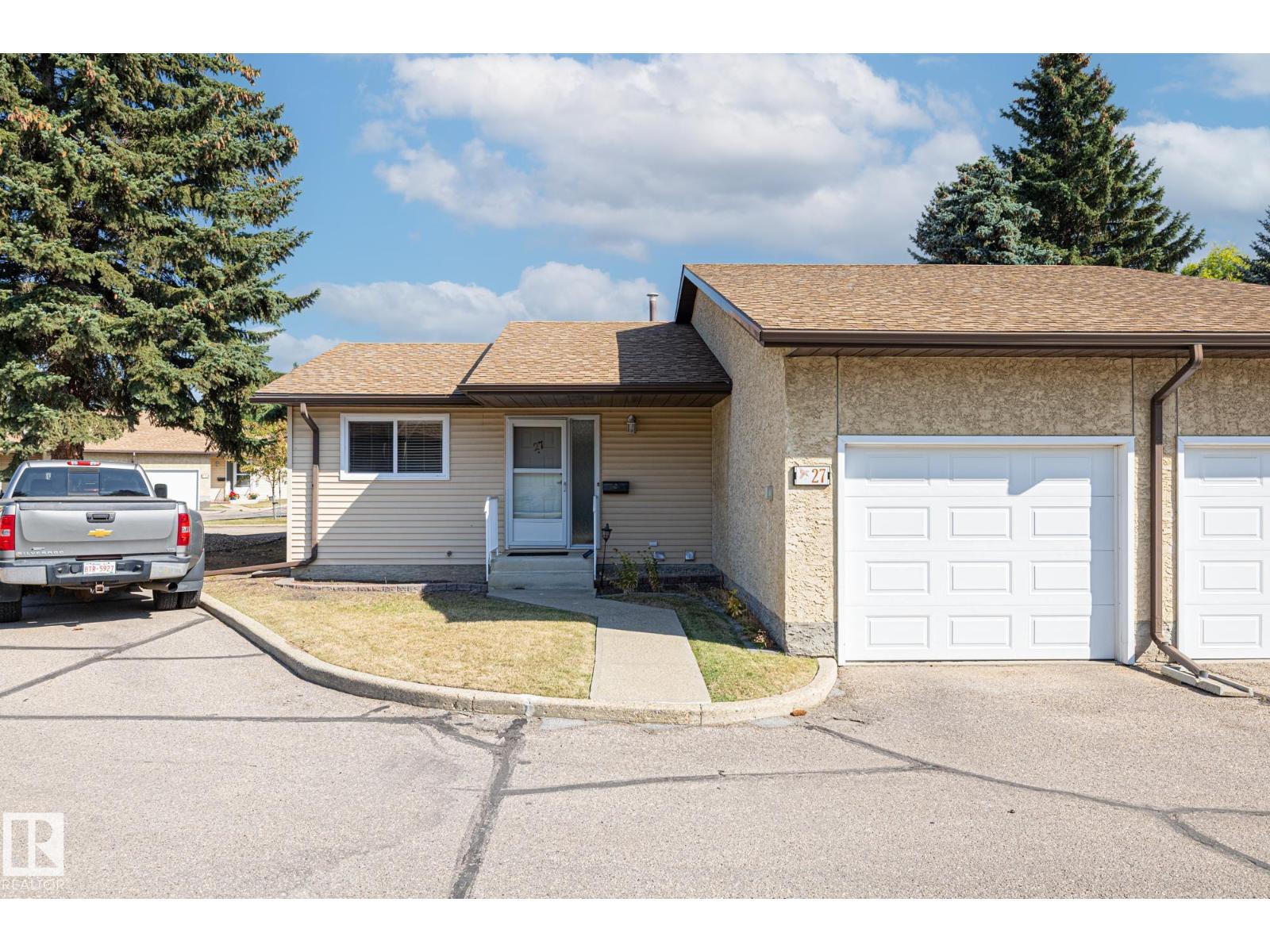 27 Pineview Horizon Vg, St. Albert, AB T8N 4R8