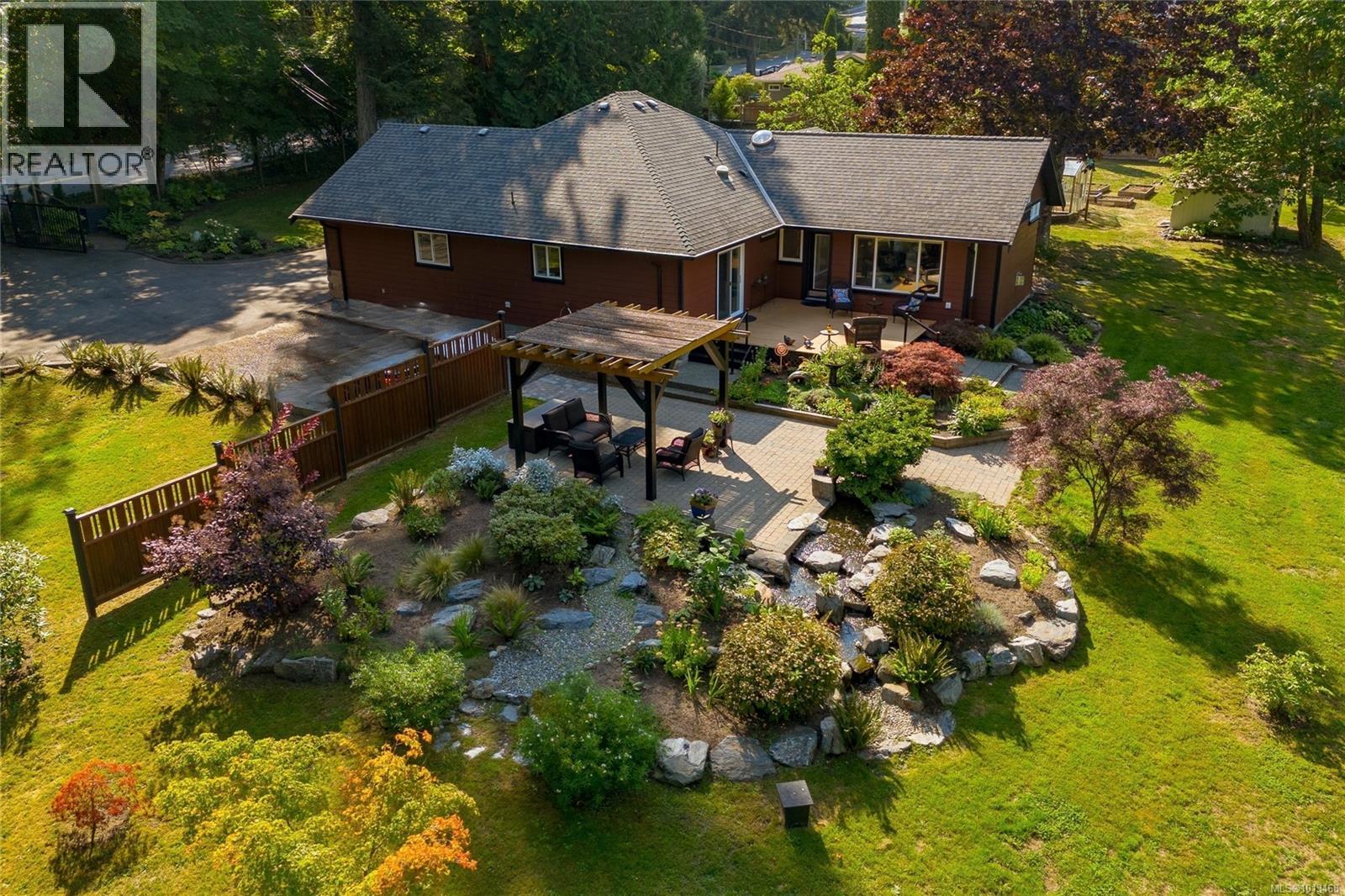 850 Sayward Rd, Saanich, BC V8Y 1R4