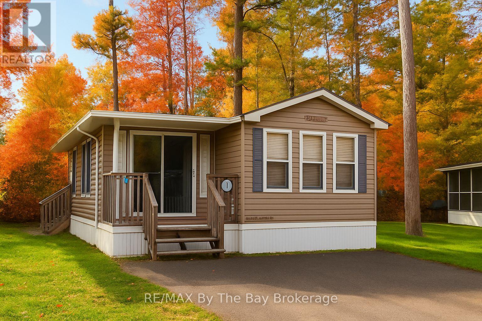 5 Nipagon Cir, Wasaga Beach, ON L9Z 1X7