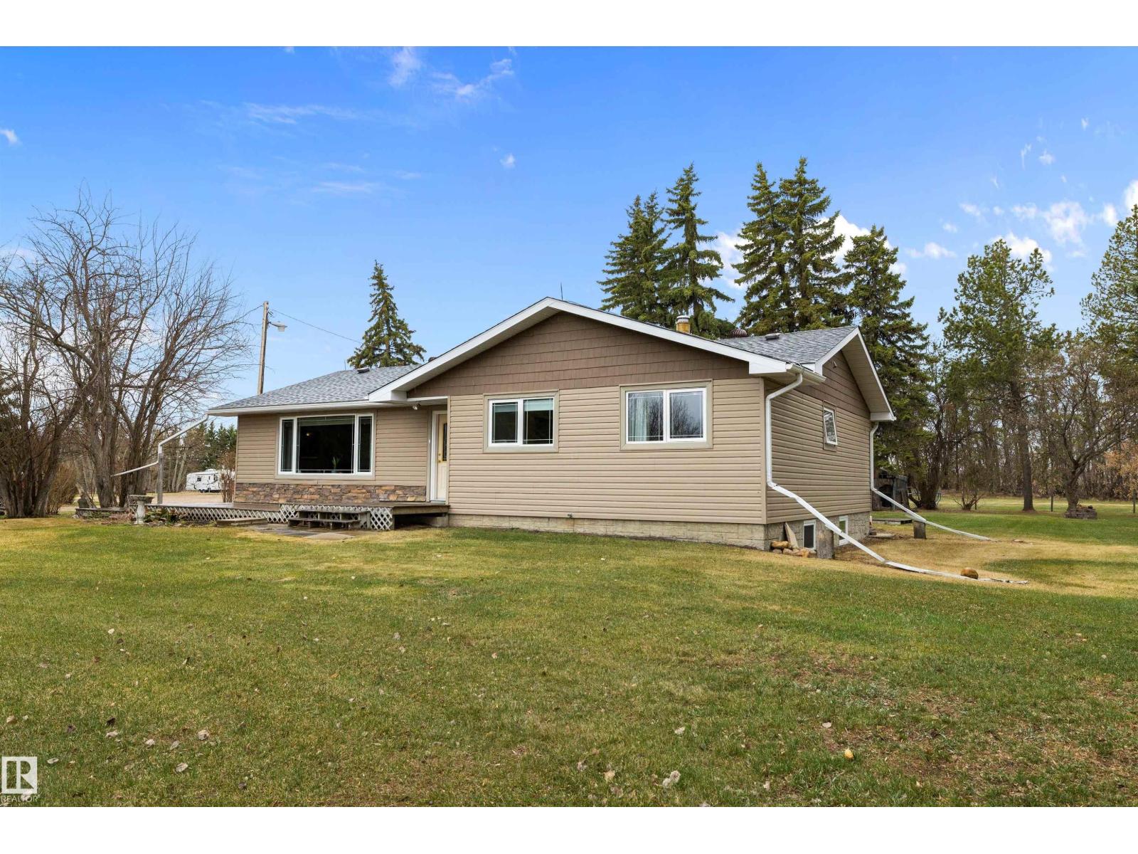 55518 55516 Rge Road 250, Rural Sturgeon County, AB T8R 1P4