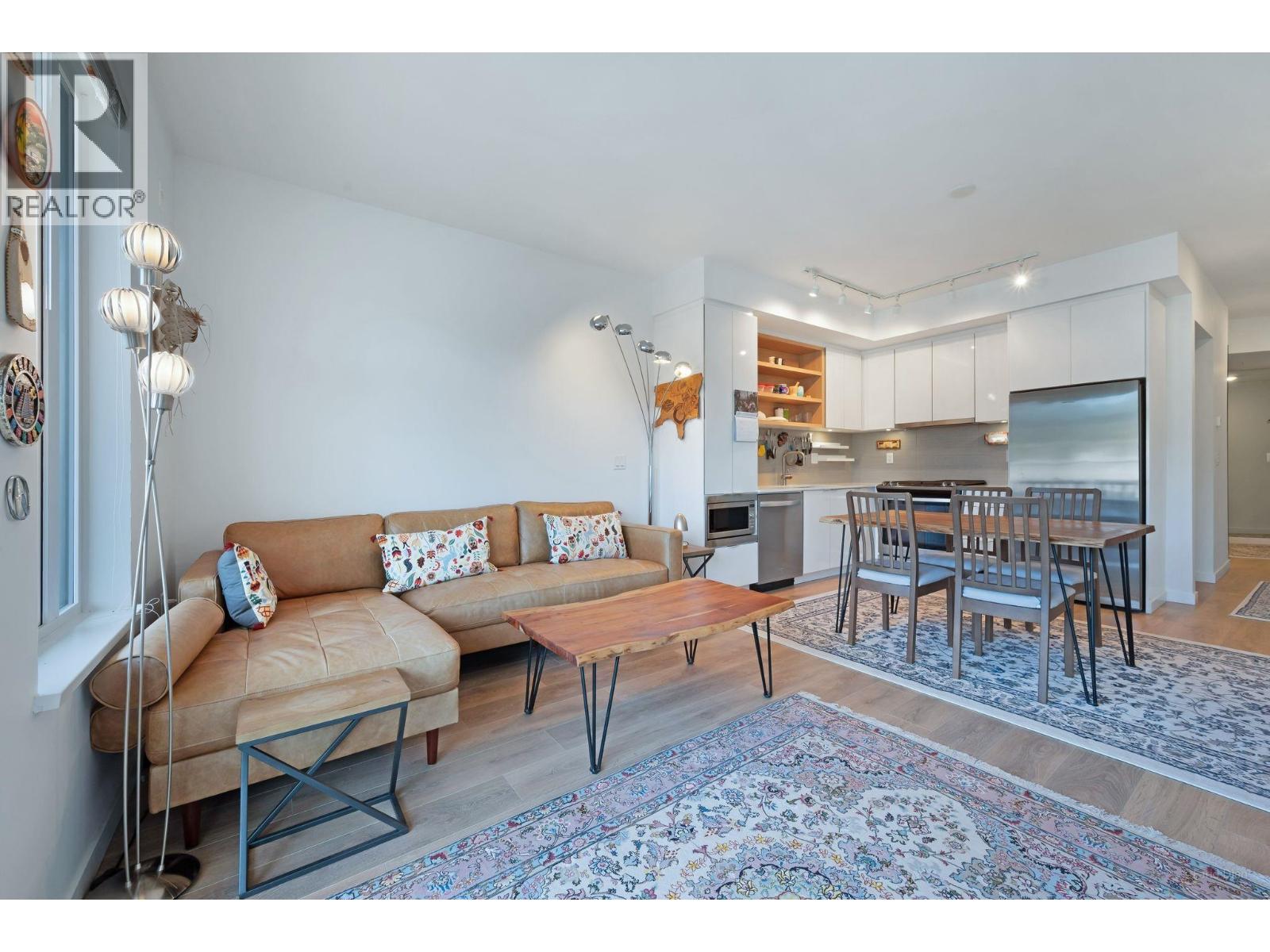 725 Marine Drive Unit 520, North Vancouver, BC V7M 0G2