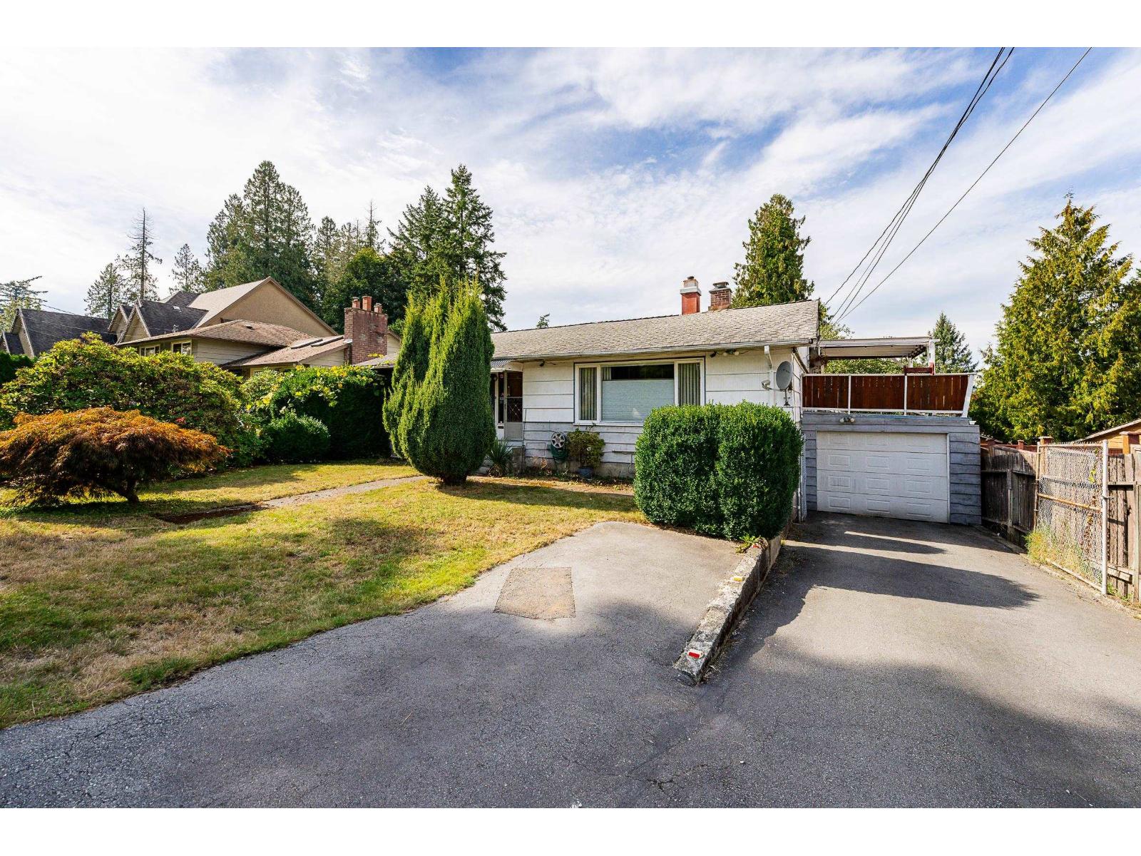 127 Street Unit 10725 #a, Surrey, BC V3V 5L7