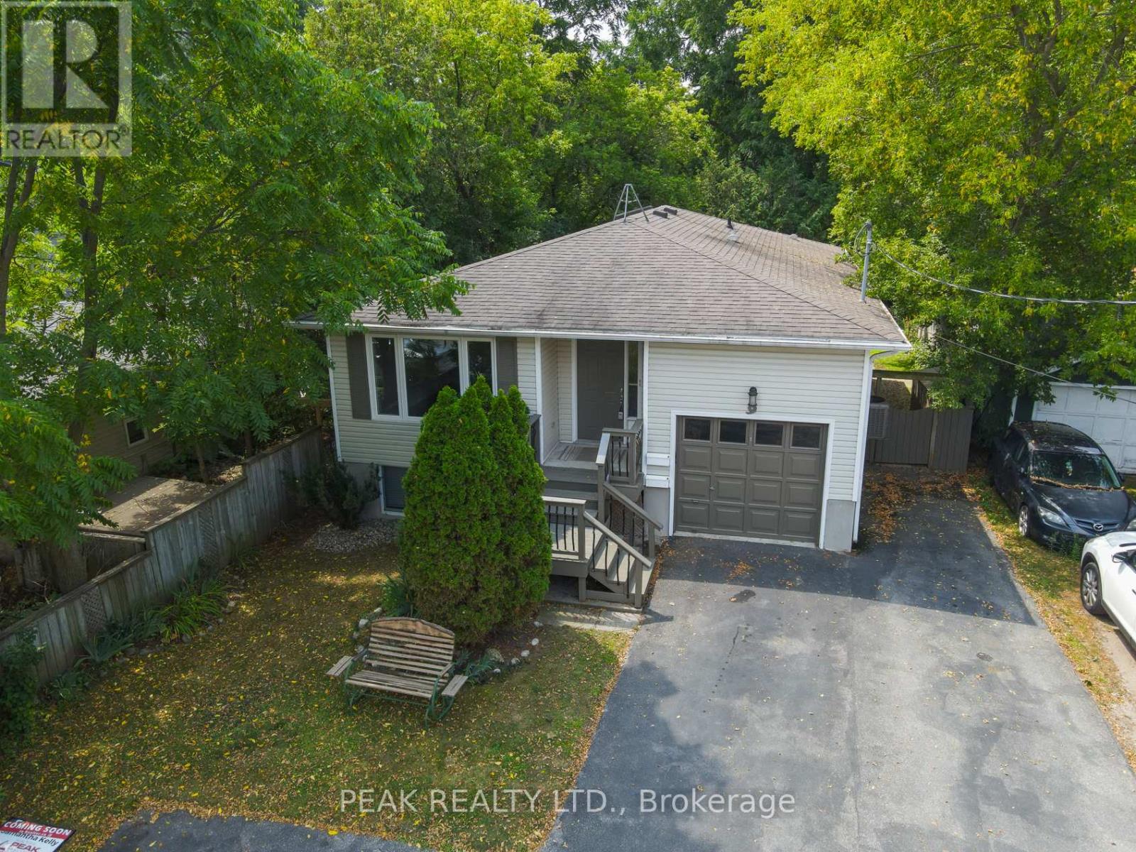 9 Macville Avenue, Kitchener, ON N2K 1T2