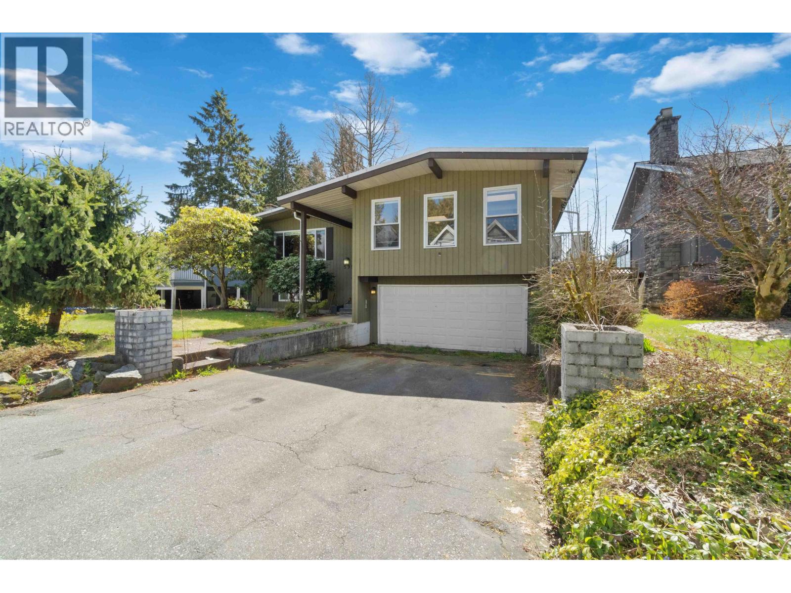 595 Garrow Dr, Port Moody, BC V3H 1H6