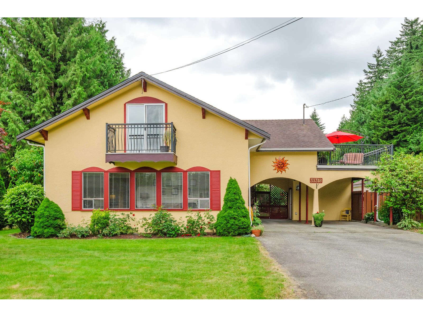 33318 Holland Ave, Abbotsford, BC V2S 1E9