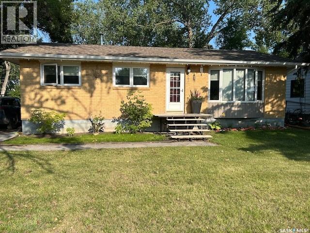 307 1 Street West, Carnduff, SK S0C 0S0