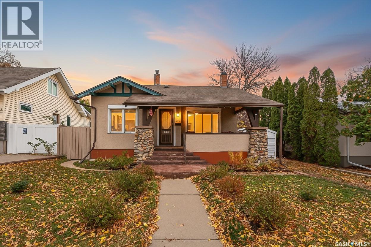 1105 3 Avenue Northwest, Moose Jaw, SK S6H 3V1