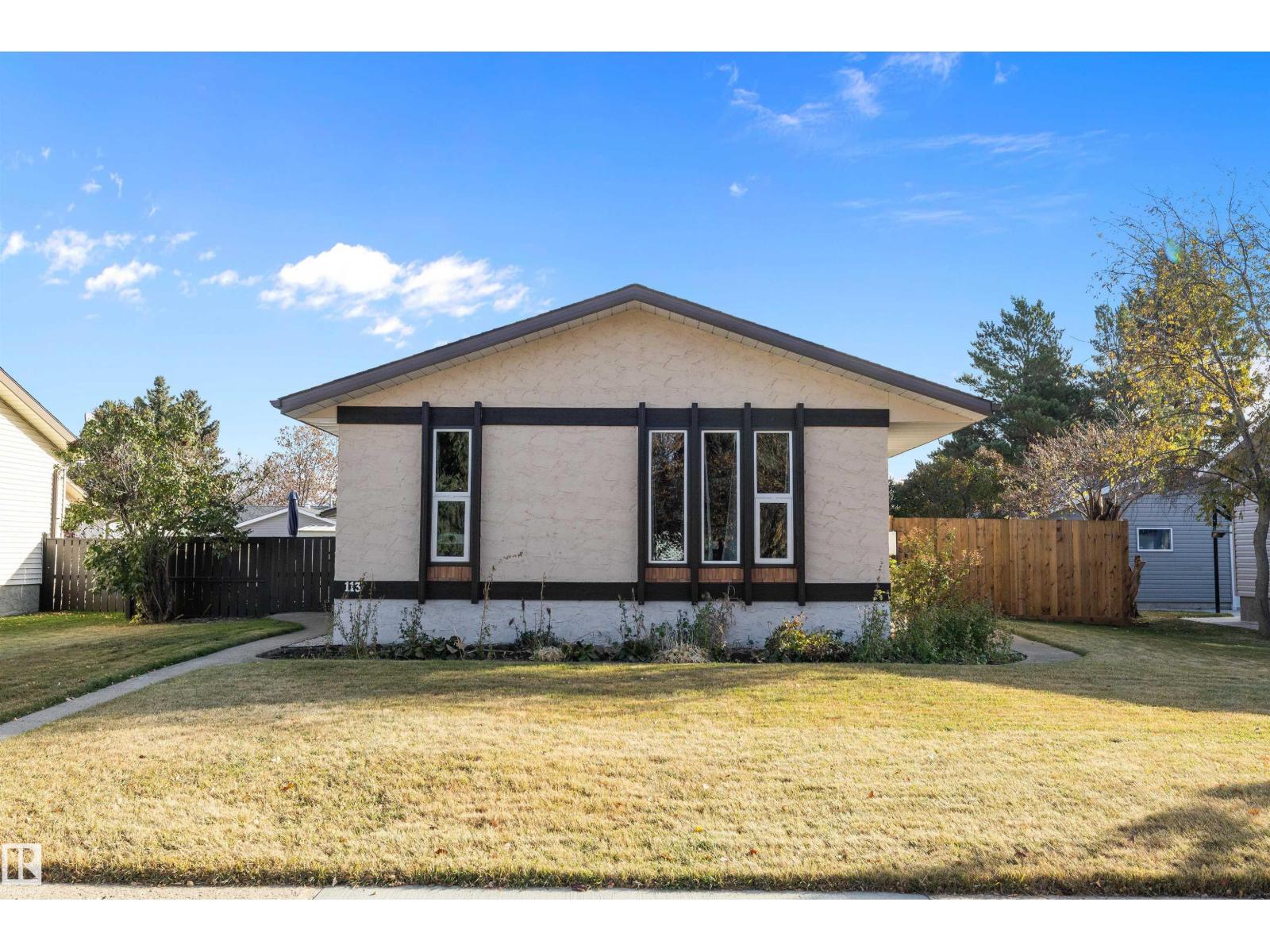 113 Elm Cr, Wetaskiwin, AB T9A 2C7