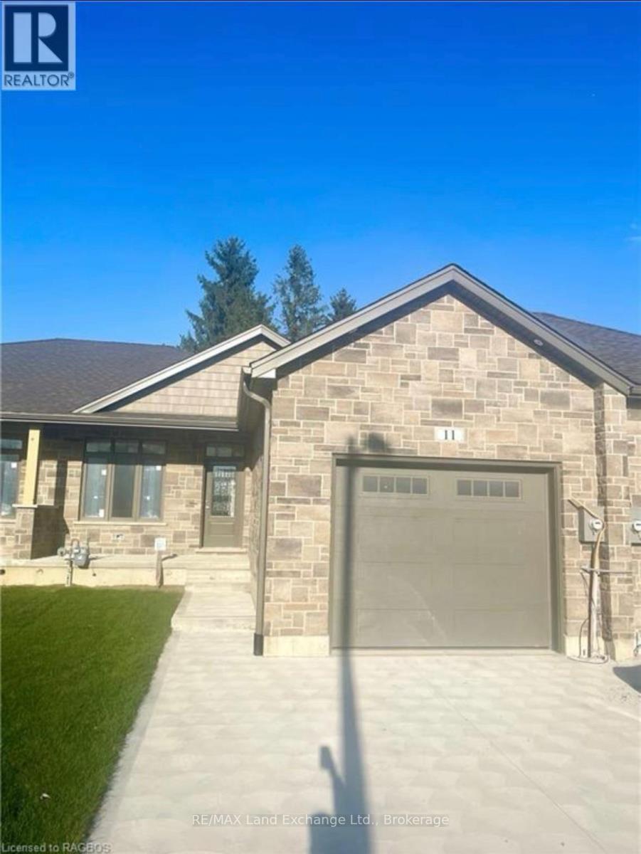 11 Nyah Ct, Kincardine, ON N0G 2T0